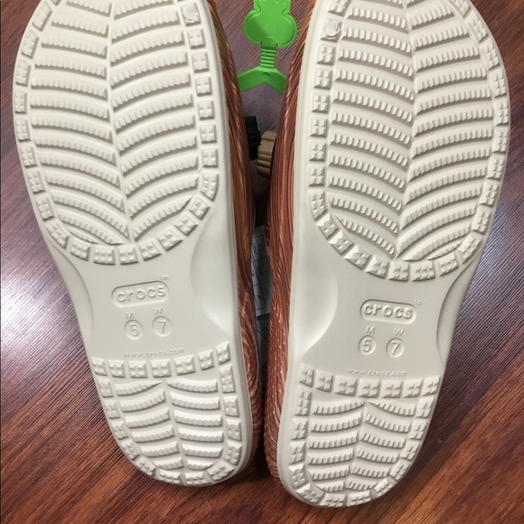 SZA x CROCS CLASSIC SLIDE - Picture 10 of 15